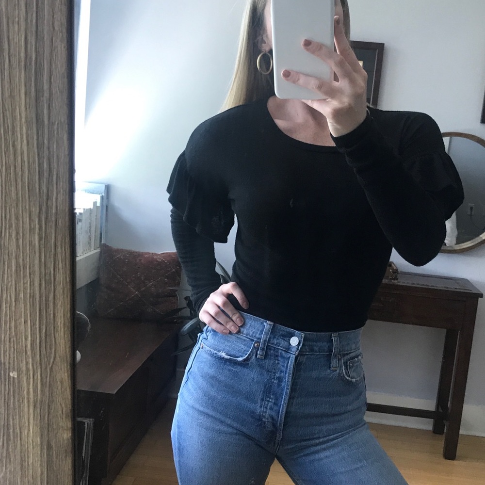 Black Ruffle Sleeve Sweater - Women’s xs